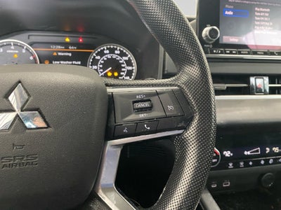2022 Mitsubishi Outlander ES