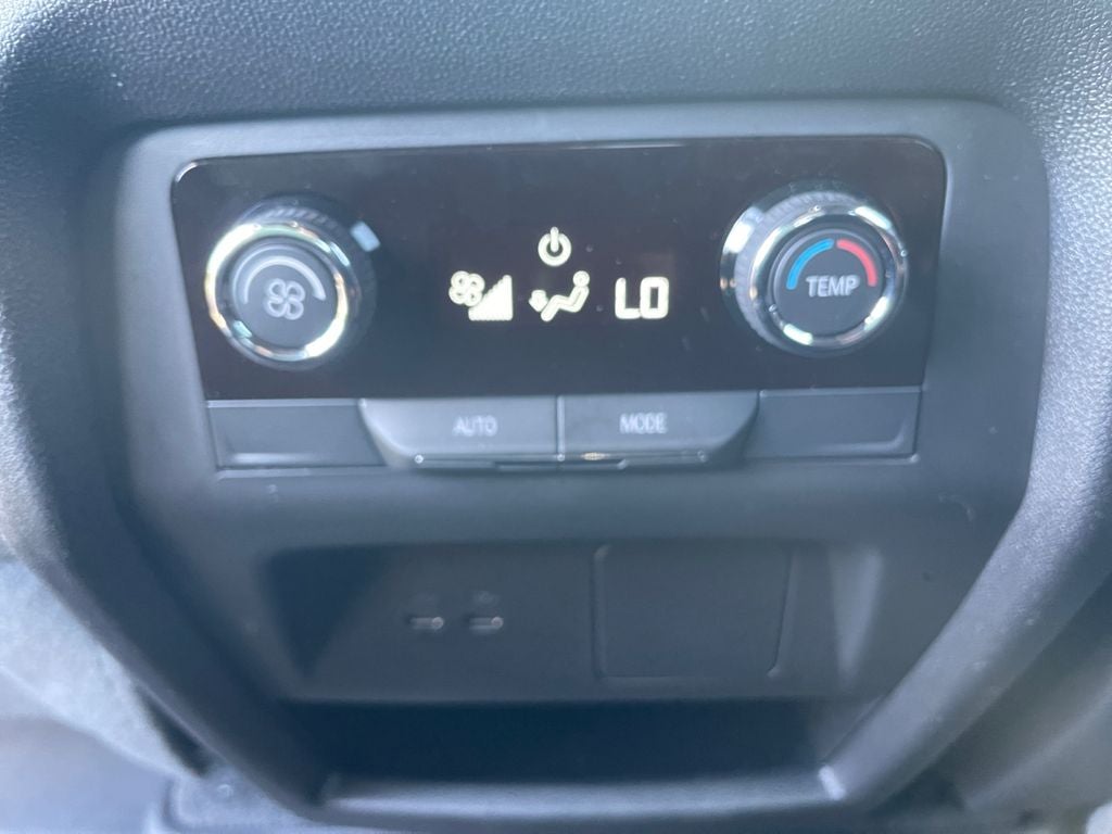 2025 Chevrolet Traverse LT 2LT