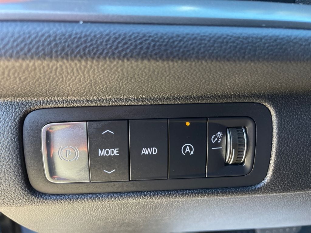 2025 Chevrolet Traverse LT 2LT