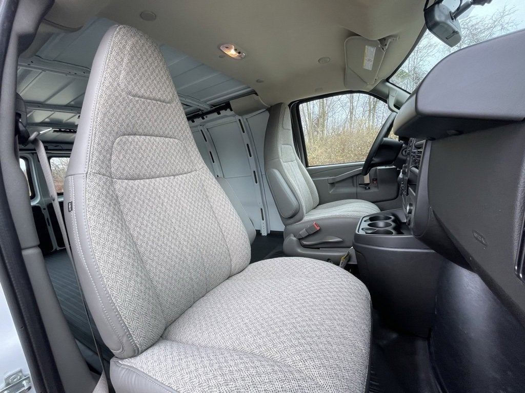 2025 Chevrolet Express Cargo 2500 WT