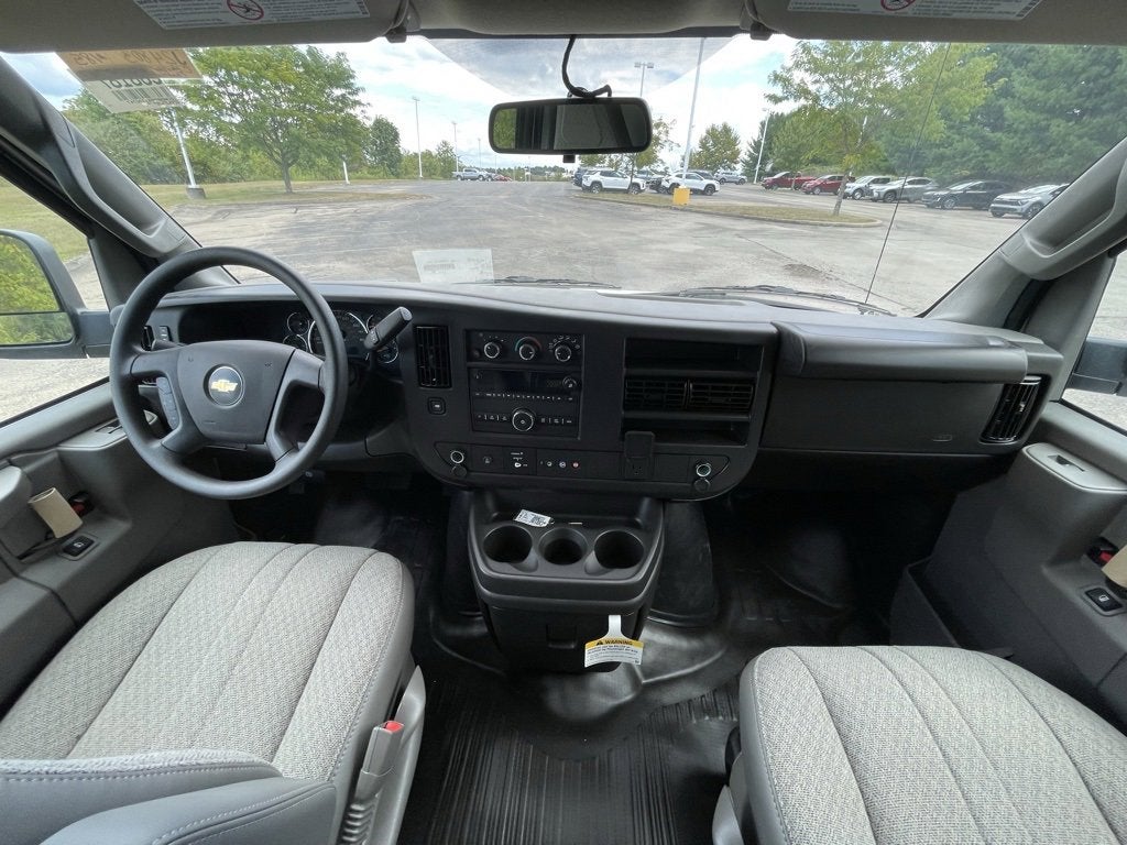 2025 Chevrolet Express Cargo 2500 WT
