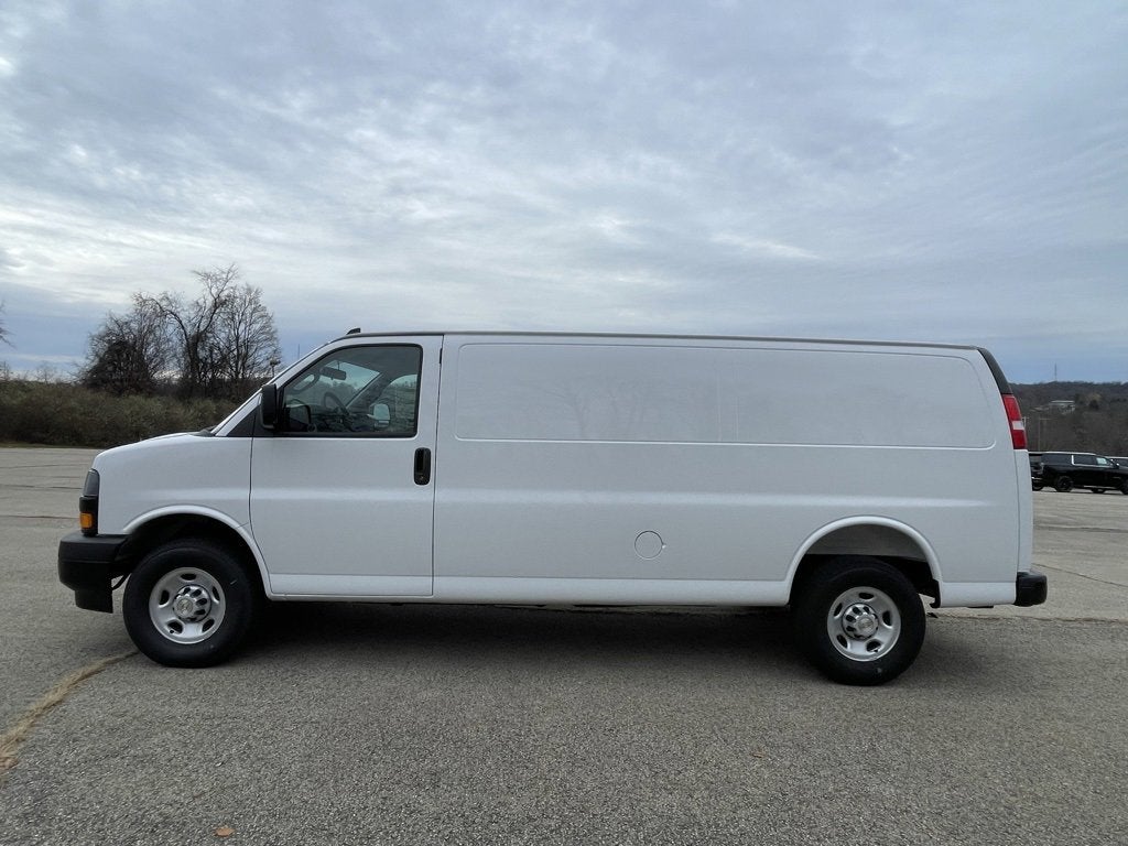 2025 Chevrolet Express Cargo 2500 WT