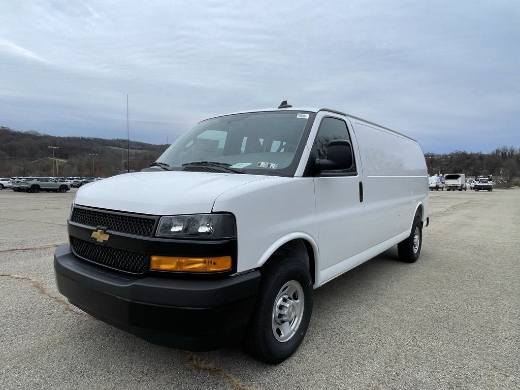 2025 Chevrolet Express Cargo 2500 WT