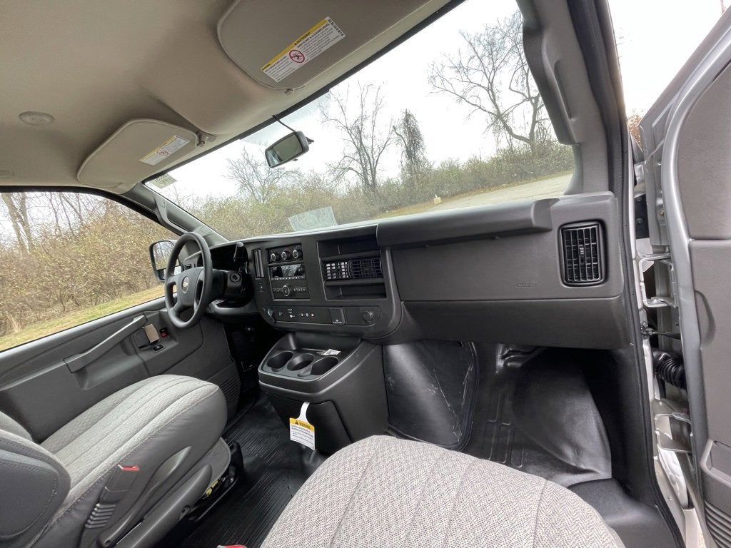 2025 Chevrolet Express Cargo 2500 WT