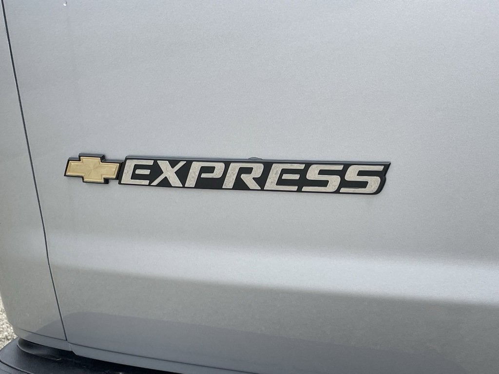 2025 Chevrolet Express Cargo 2500 WT