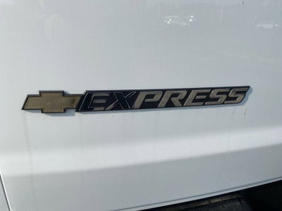 2025 Chevrolet Express Cargo 3500 WT
