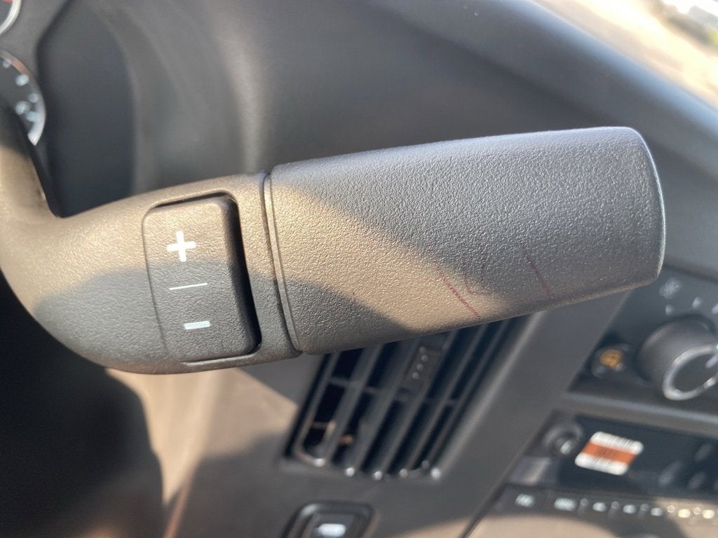 2025 Chevrolet Express Cargo 3500 WT