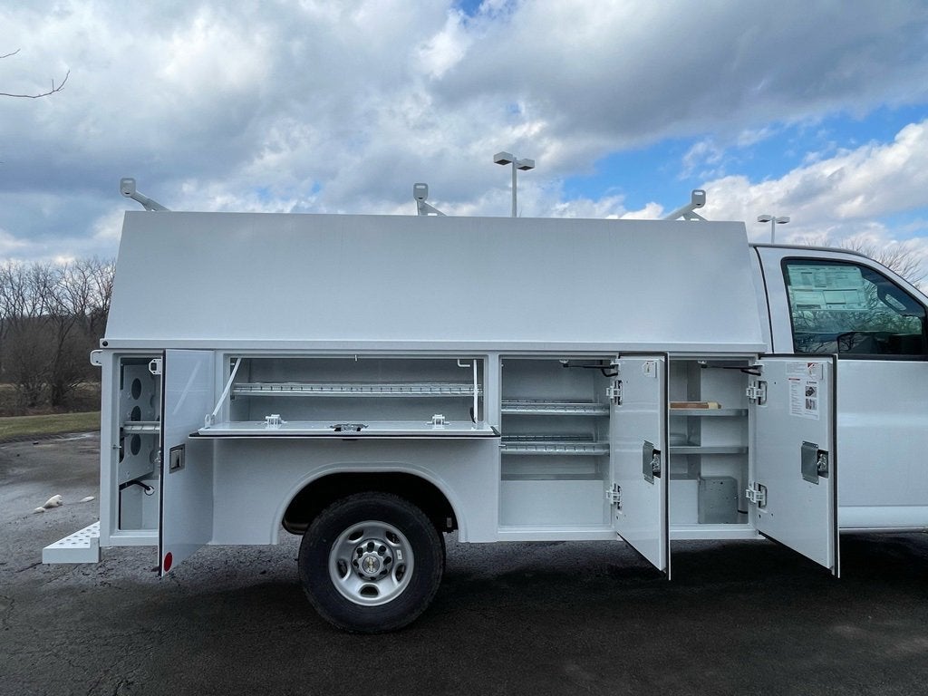 2026 Chevrolet Express Cutaway 3500 1WT