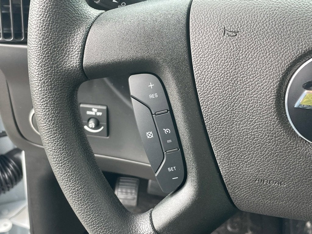 2026 Chevrolet Express Cutaway 3500 1WT