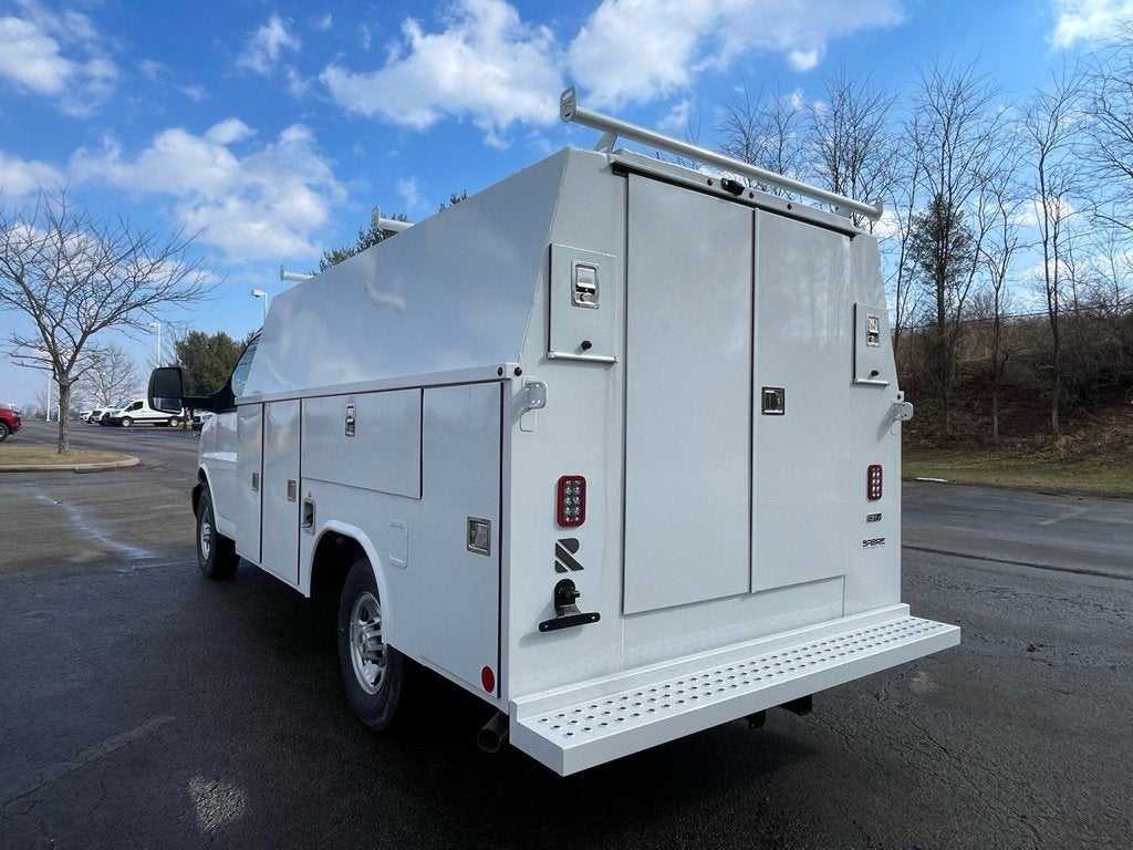 2026 Chevrolet Express Cutaway 3500 1WT