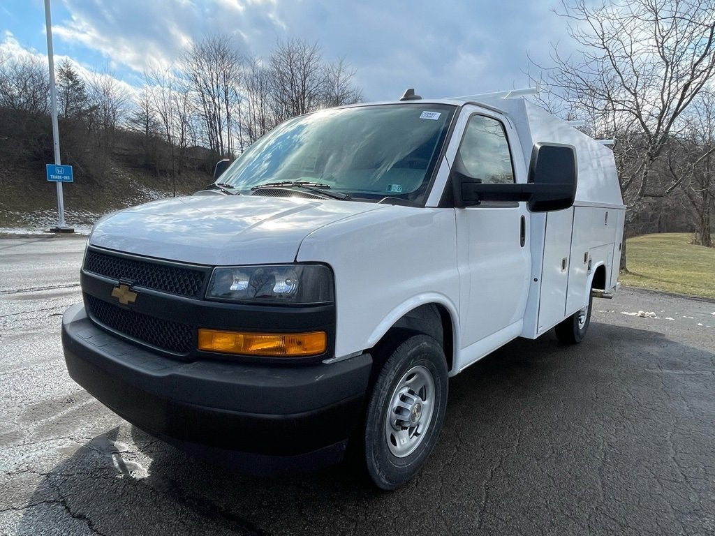 2026 Chevrolet Express Cutaway 3500 1WT