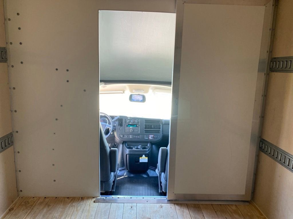 2026 Chevrolet Express Cutaway 3500 1WT