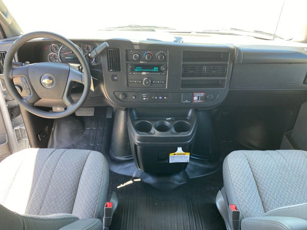 2026 Chevrolet Express Cutaway 3500 1WT