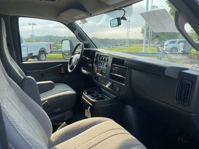 2025 Chevrolet Express Cutaway 3500 1WT