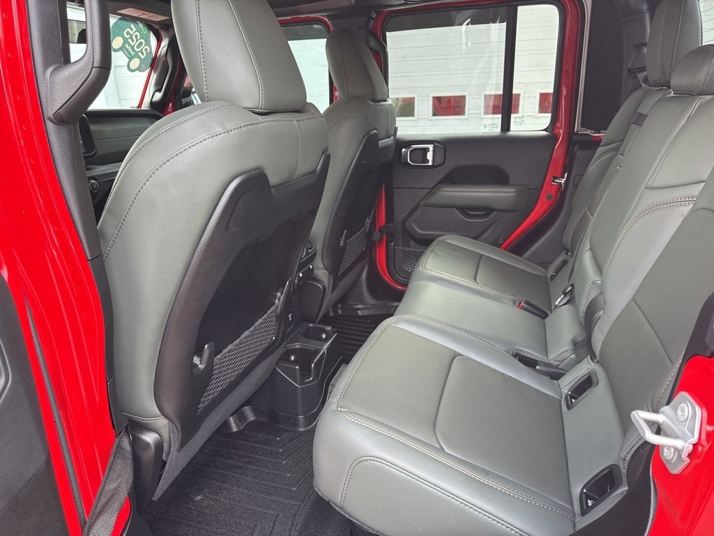 2025 Jeep Gladiator Mojave X