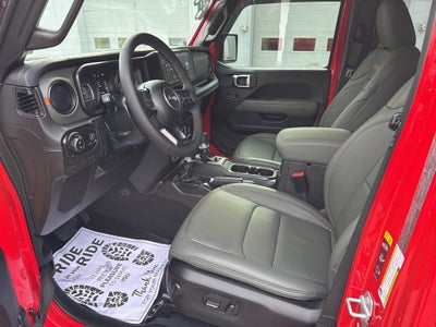 2025 Jeep Gladiator Mojave X