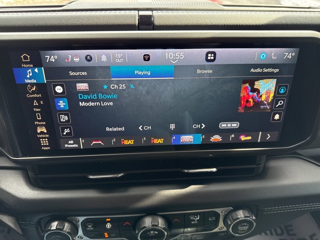 2025 Jeep Gladiator Mojave X