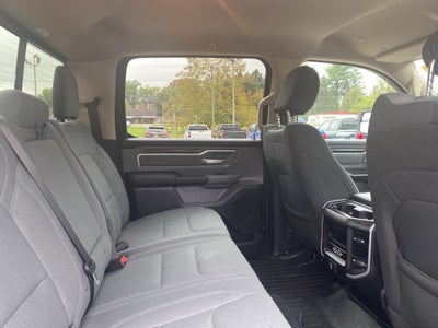 2020 RAM 1500 Big Horn Crew Cab 4x4 5'7" Box