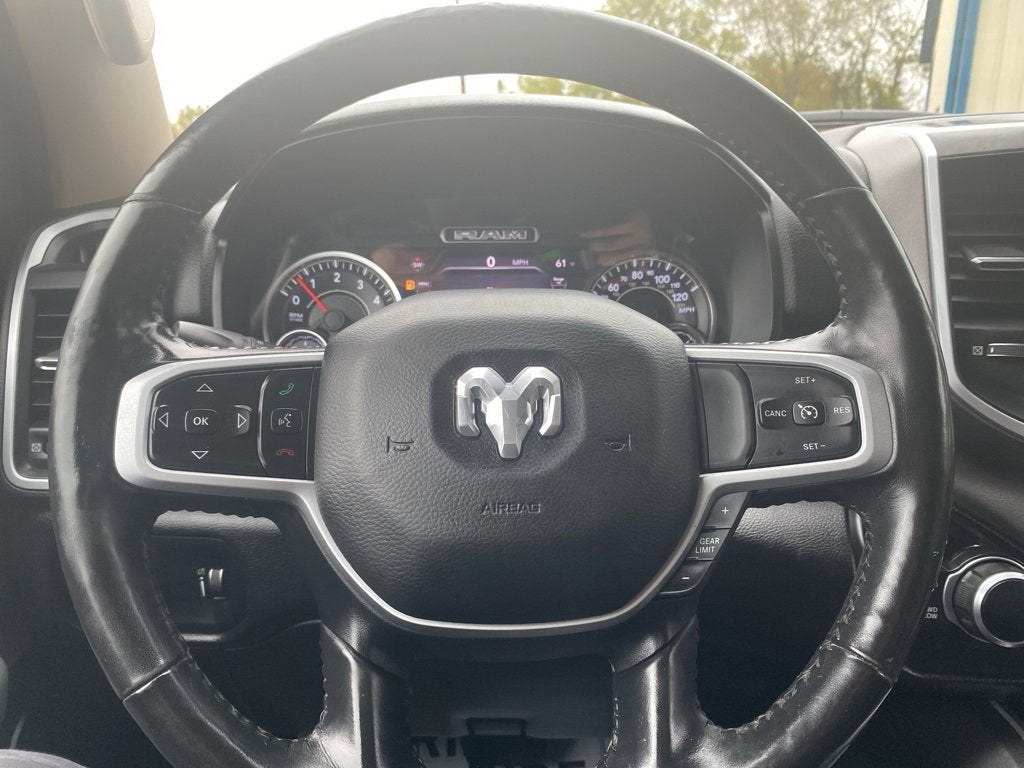 2020 RAM 1500 Big Horn Crew Cab 4x4 5'7" Box