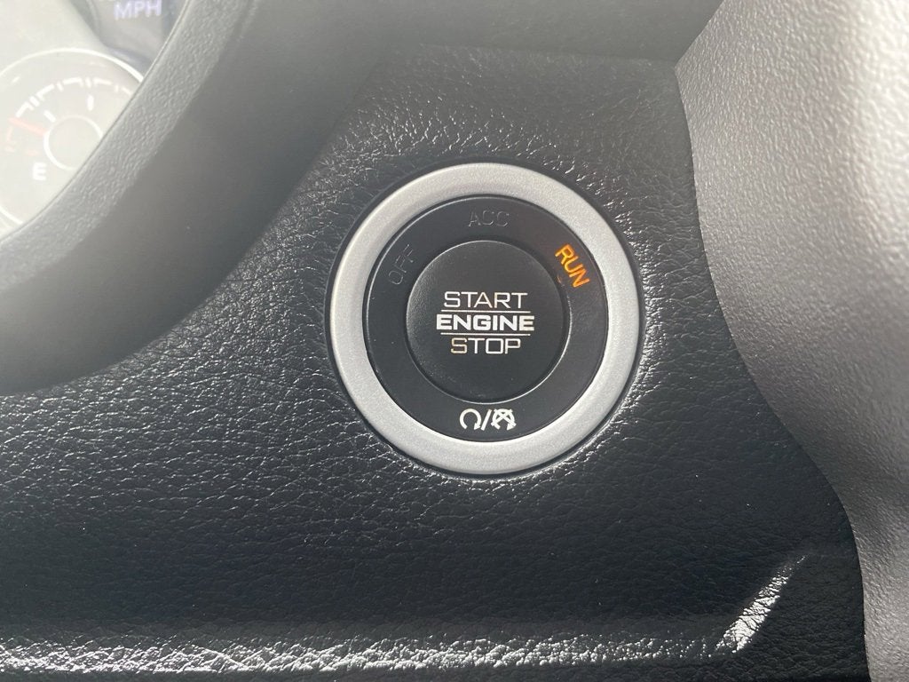 2020 RAM 1500 Big Horn Crew Cab 4x4 5'7" Box