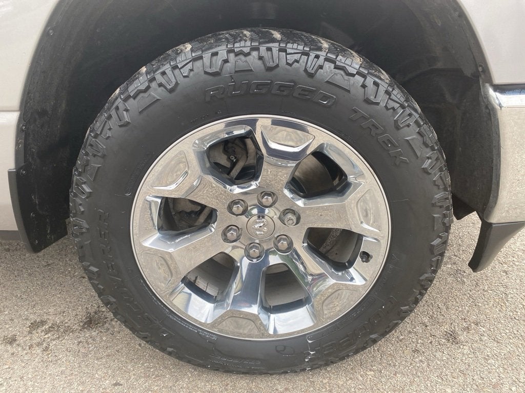 2020 RAM 1500 Big Horn Crew Cab 4x4 5'7" Box