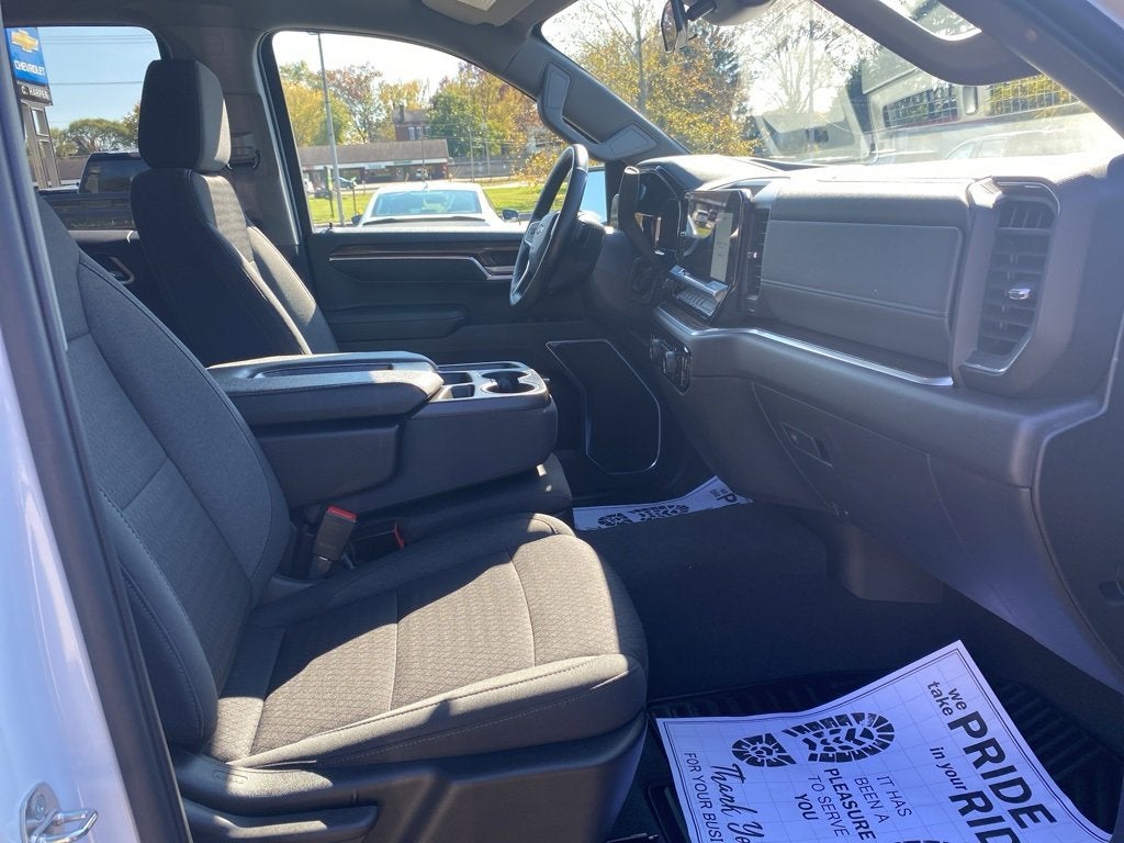 2022 Chevrolet Silverado 1500 LT (2FL)