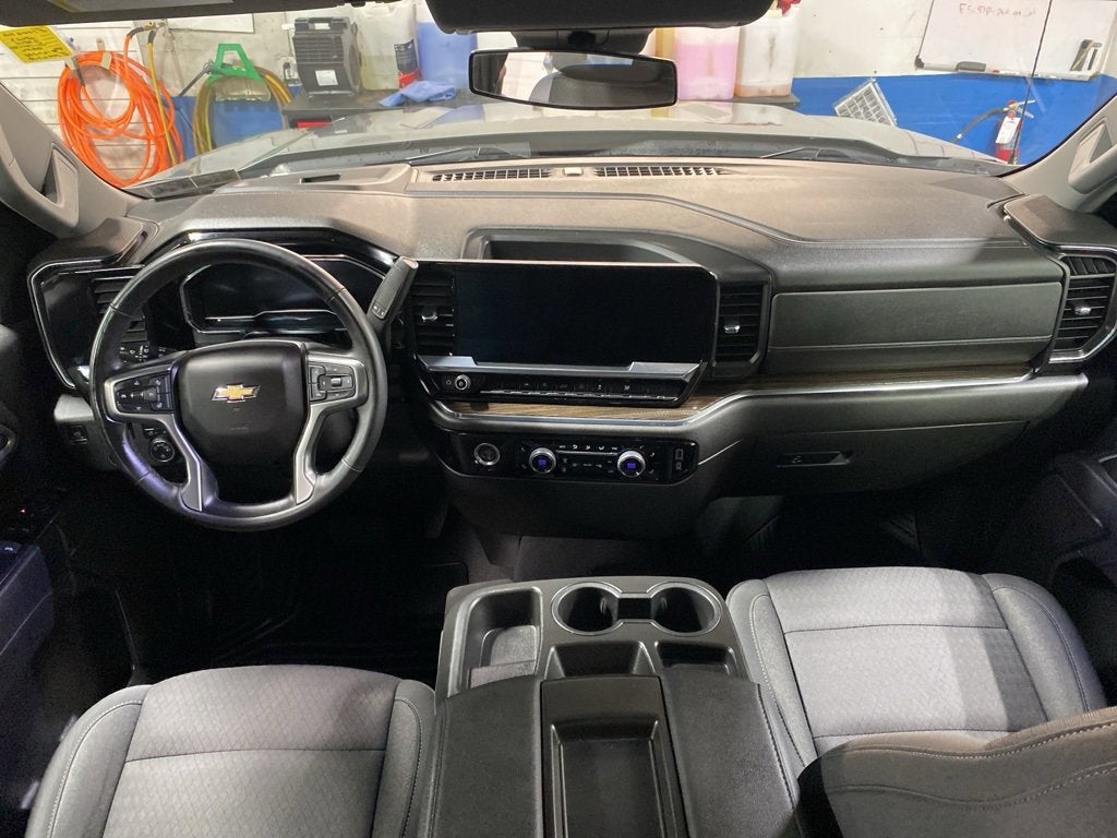 2023 Chevrolet Silverado 1500 LT (2FL)