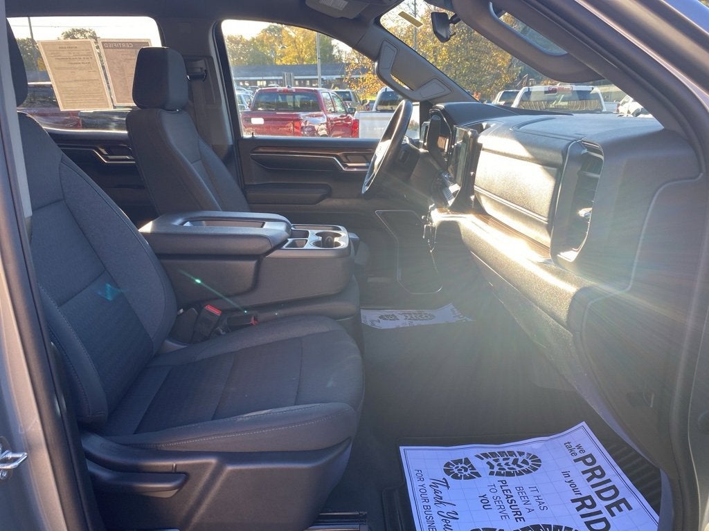 2024 Chevrolet Silverado 1500 LT (2FL)