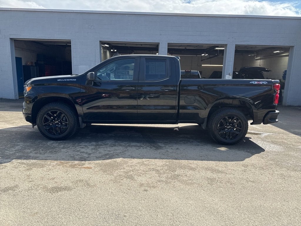 2023 Chevrolet Silverado 1500 Custom