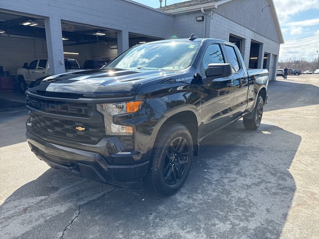 2023 Chevrolet Silverado 1500 Custom
