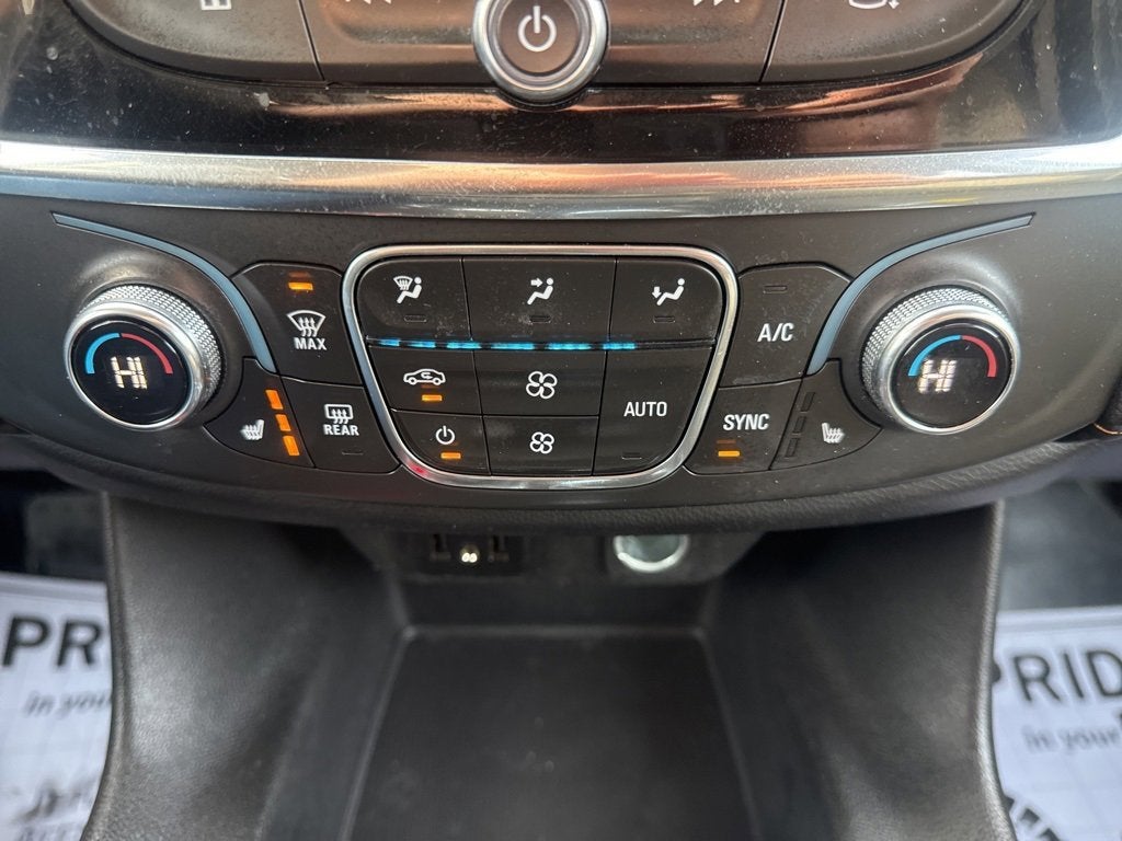 2020 Chevrolet Traverse LT Cloth