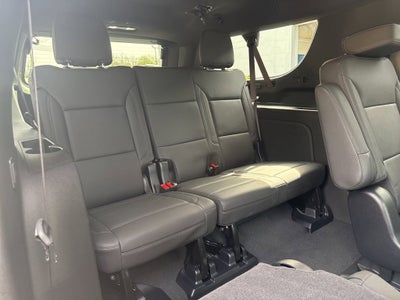 2025 Chevrolet Suburban LT