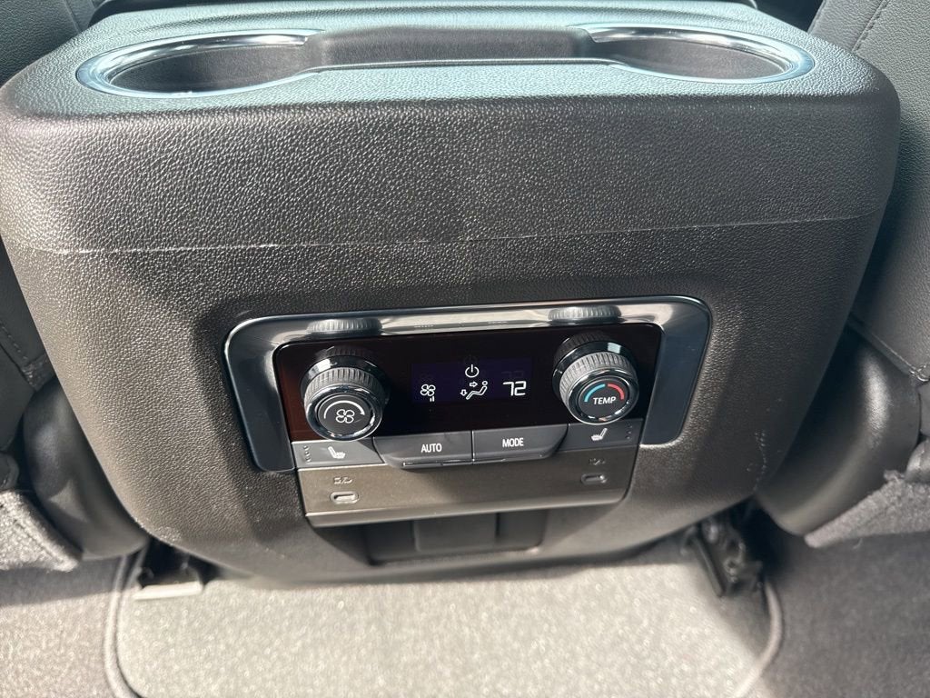 2025 Chevrolet Suburban LT