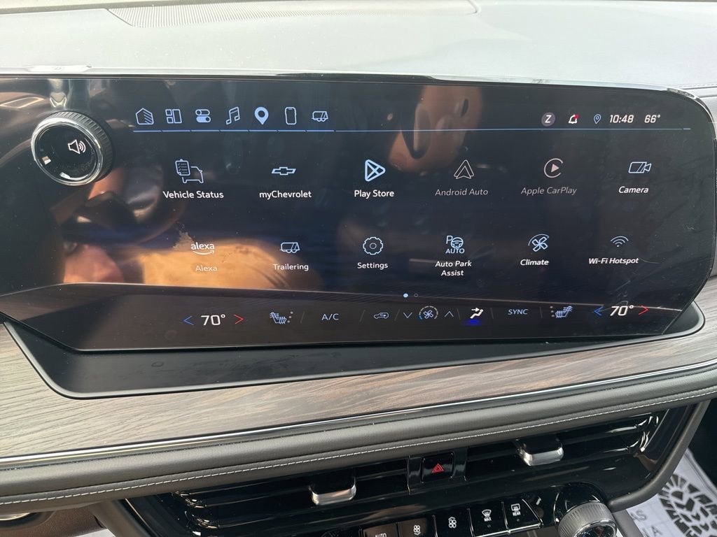 2025 Chevrolet Suburban LT