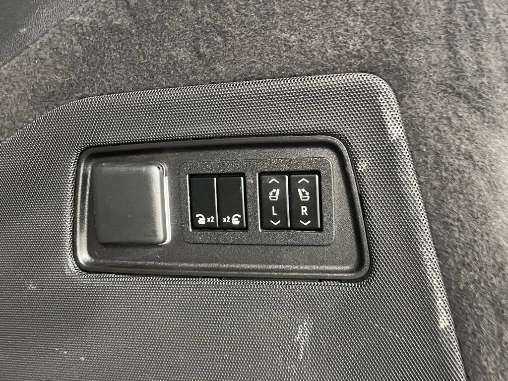 2022 Cadillac Escalade Sport Platinum