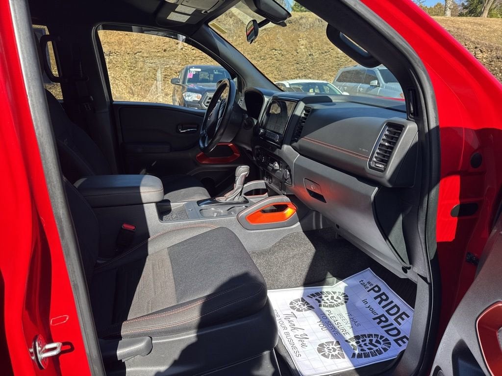 2022 Nissan Frontier Crew Cab PRO-4X 4x4