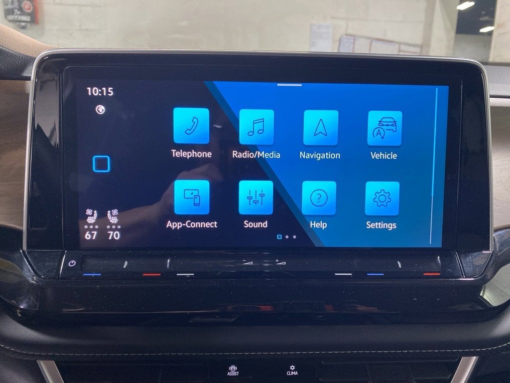 2025 Volkswagen Atlas 2.0T SE w/Technology