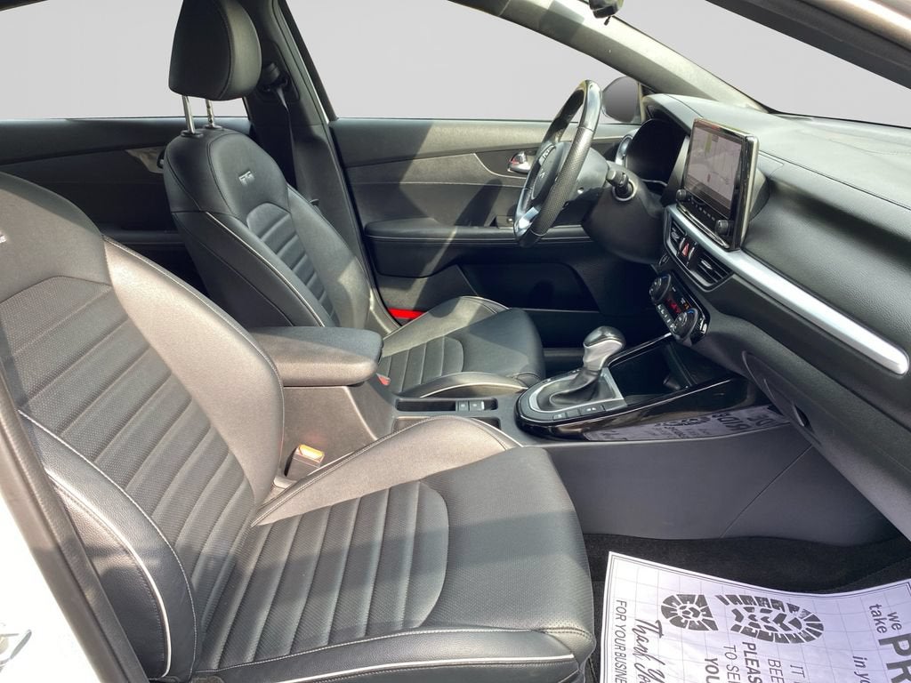 2022 Kia FORTE GT-Line - Photo 11