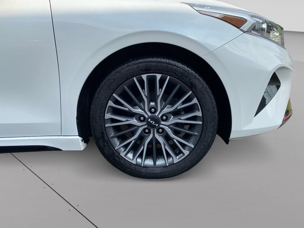 2022 Kia FORTE GT-Line - Photo 9