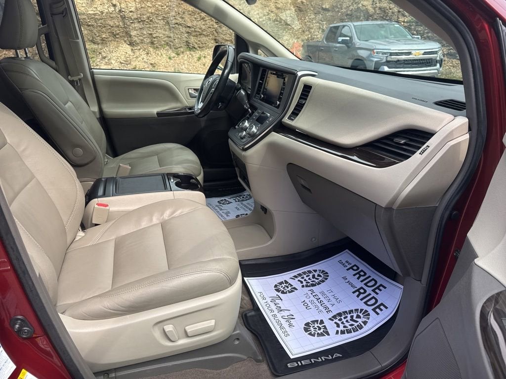 2019 Toyota Sienna XLE Premium 7 Passenger