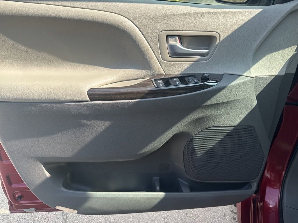 2019 Toyota Sienna XLE Premium 7 Passenger