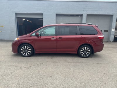 2019 Toyota Sienna XLE Premium 7 Passenger