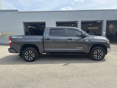 2019 Toyota Tundra SR5 5.7L V8