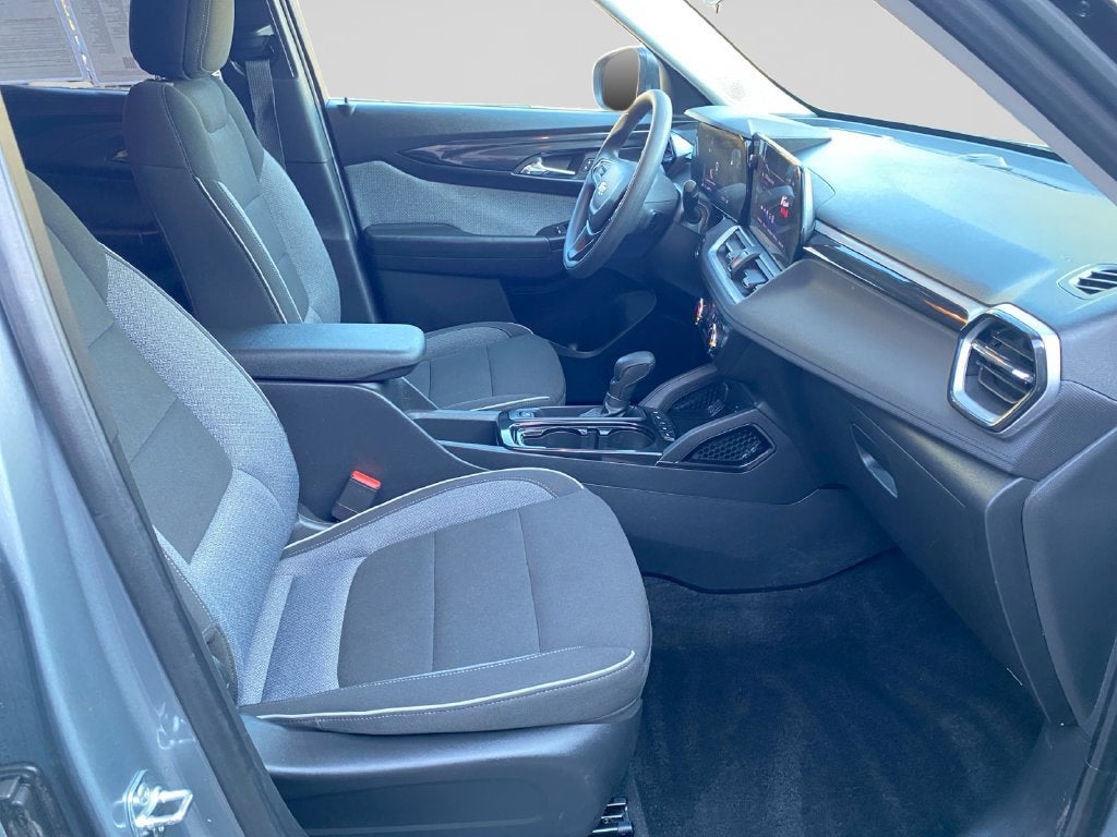 2025 Chevrolet Trailblazer LS