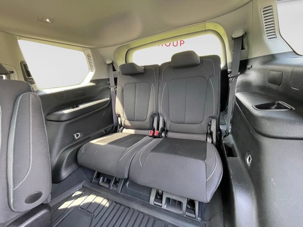 2023 Jeep Grand Cherokee L Laredo 4x4