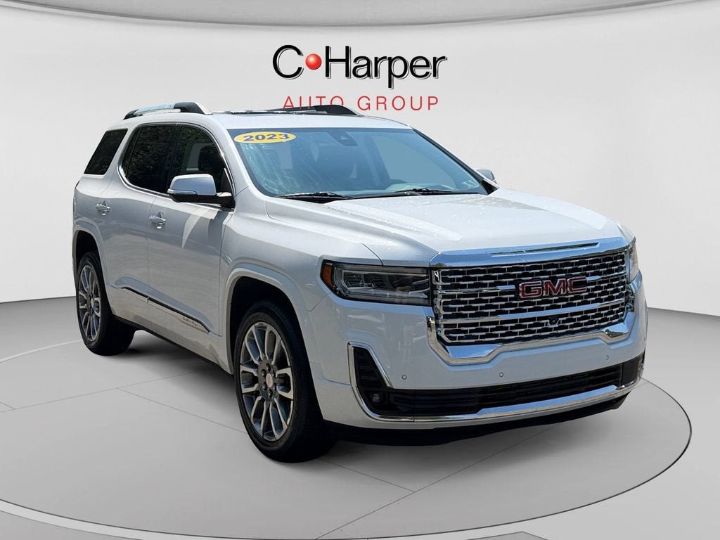 2023 GMC Acadia Denali