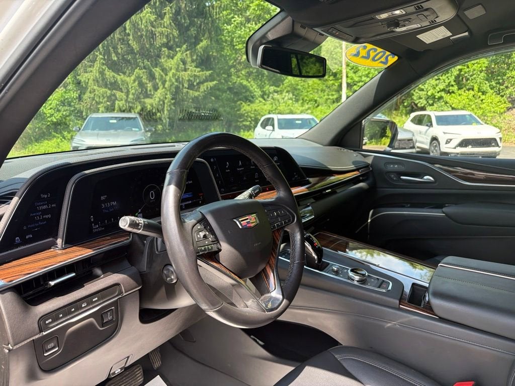 2022 Cadillac Escalade Luxury