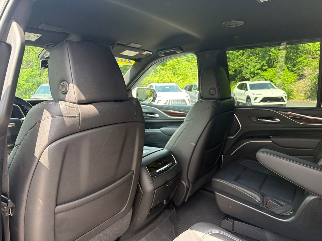 2022 Cadillac Escalade Luxury