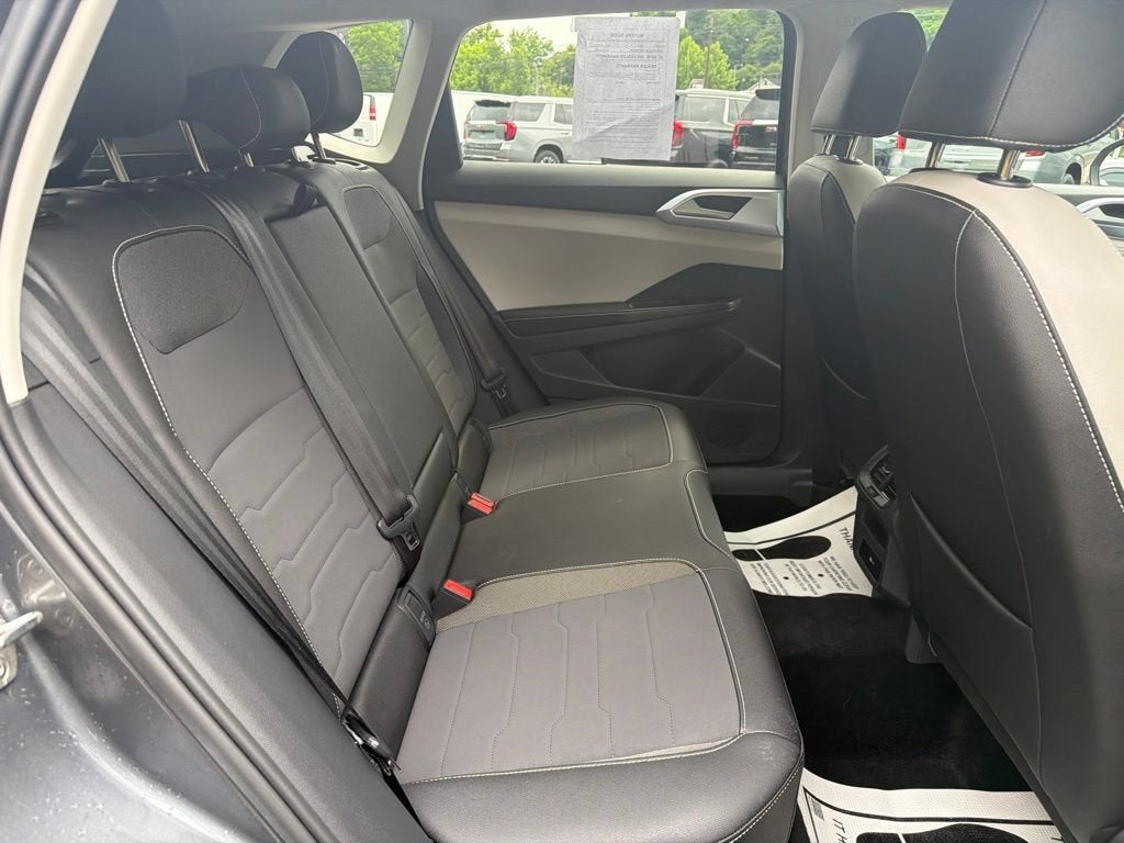 2025 Volkswagen Taos 1.5T SE