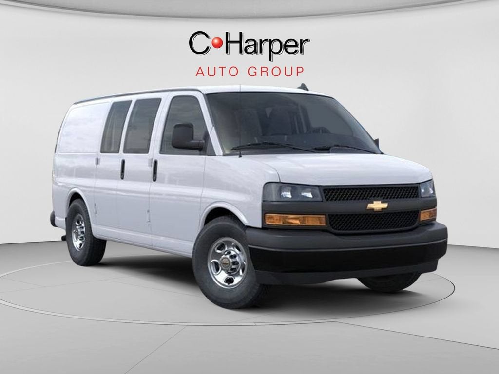 2025 Chevrolet Express Cargo WT